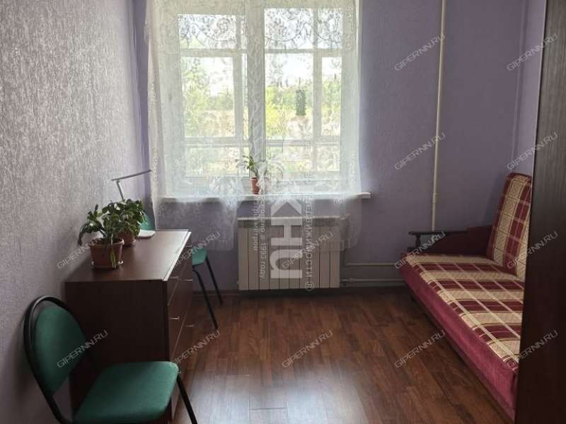 двухкомнатная квартира на улице Александра Хохлова дом 1