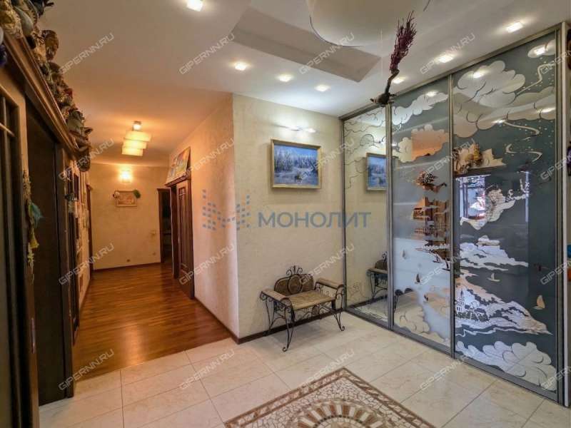 четырёхкомнатная квартира на улице Минина дом 19/6