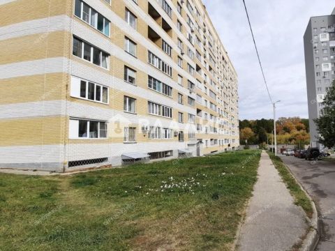 1-komnatnaya-ul-vyatskaya-d-9 фото