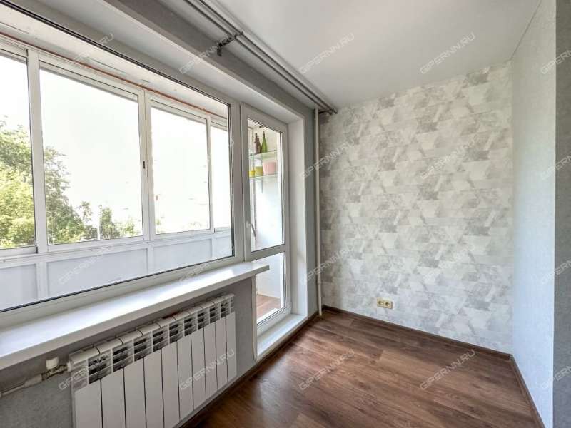 трёхкомнатная квартира на улице Юлиуса Фучика дом 39