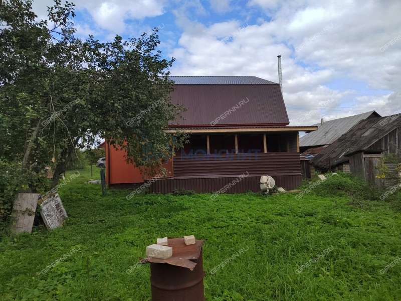 дом на Центральной улице село Курилово