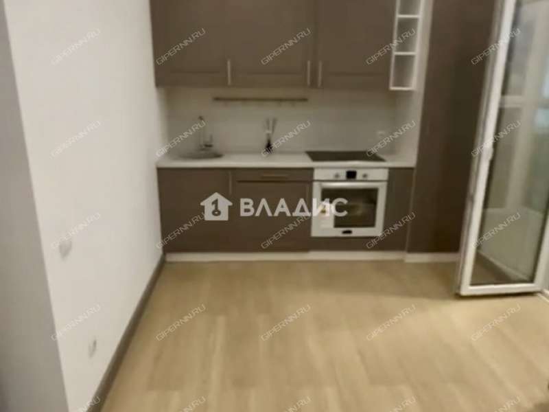 трёхкомнатная квартира на 2-й Оранжерейной улице дом 4А