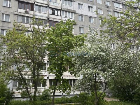 1-komnatnaya-ul-sergeya-esenina-d-44 фото