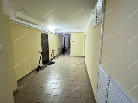 2-komnatnaya-b-r-yuzhnyy-d-20 фото