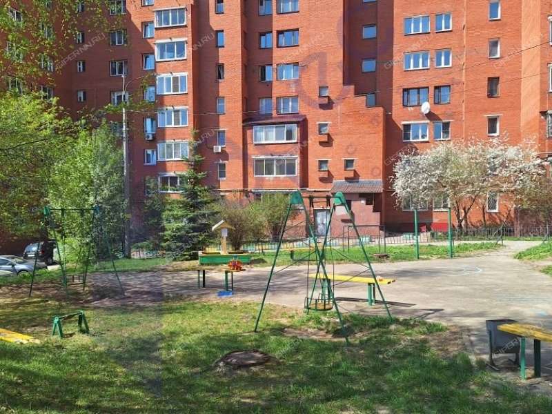 двухкомнатная квартира на улице Александра Хохлова дом 21