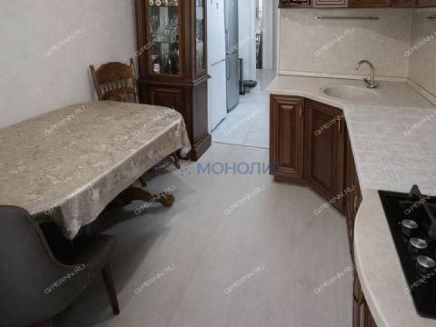 4-komnatnaya-ul-golubeva-d-4 фото