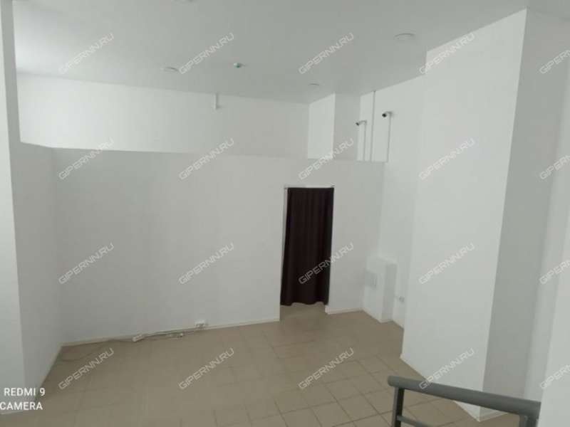 помещение под помещение свободного назначения, торговую площадь на 2-й Дорожной улице