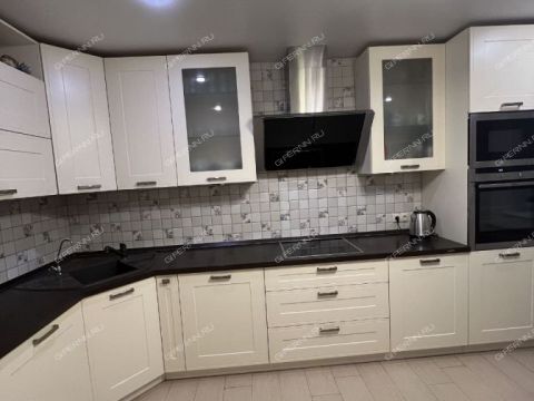 kvartira-studiya-ul-arkadiya-gaydara-d-26 фото