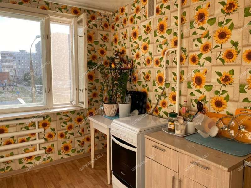 трёхкомнатная квартира на улице Политбойцов дом 22