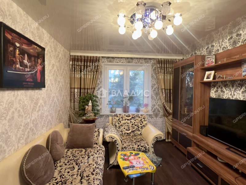 трёхкомнатная квартира на улице Шаляпина дом 20