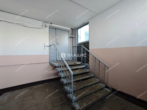 1-komnatnaya-ul-strokina-d-17b фото