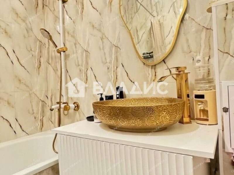 трёхкомнатная квартира на улице Глеба Успенского дом 1 к2