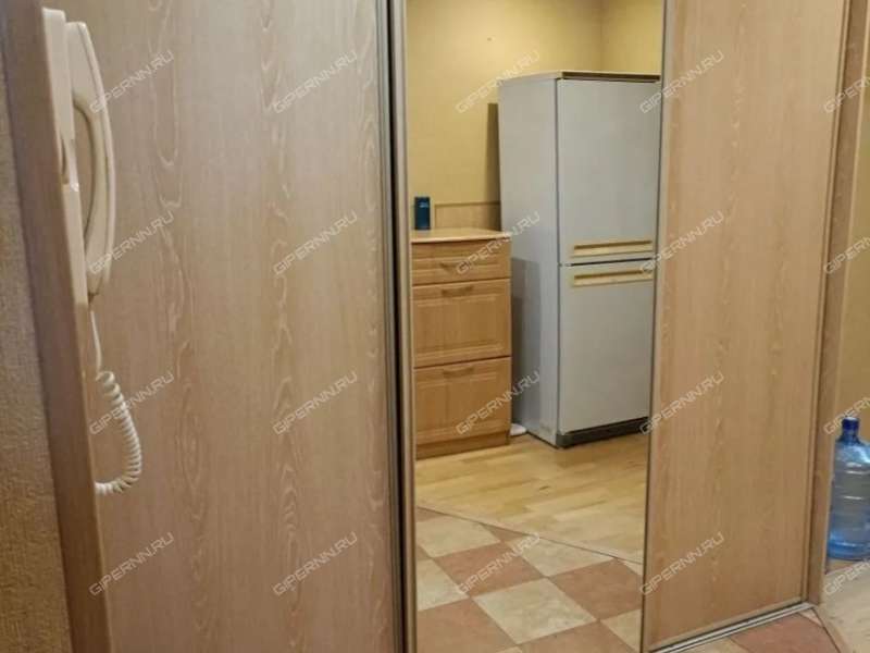 трёхкомнатная квартира на улице Панфиловцев дом 5