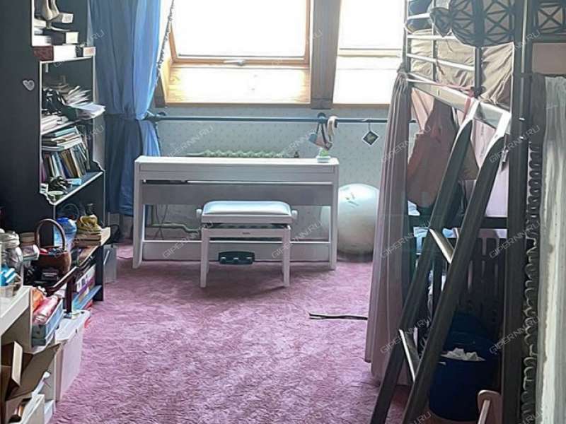 четырёхкомнатная квартира на улице Воровского дом 24