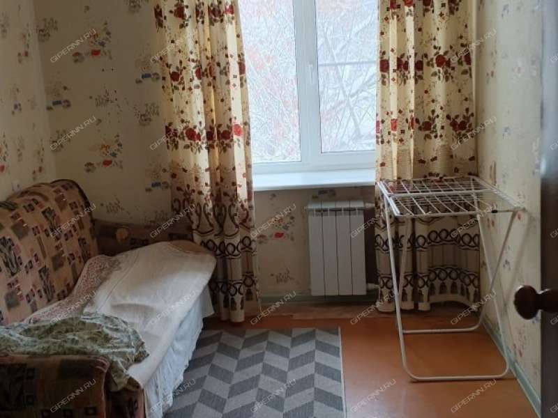 двухкомнатная квартира в 2-м микрорайоне дом 27 город Кстово