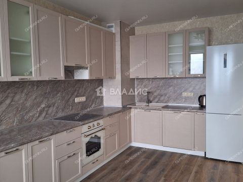 2-komnatnaya-ul-rodionova-d-202-1 фото