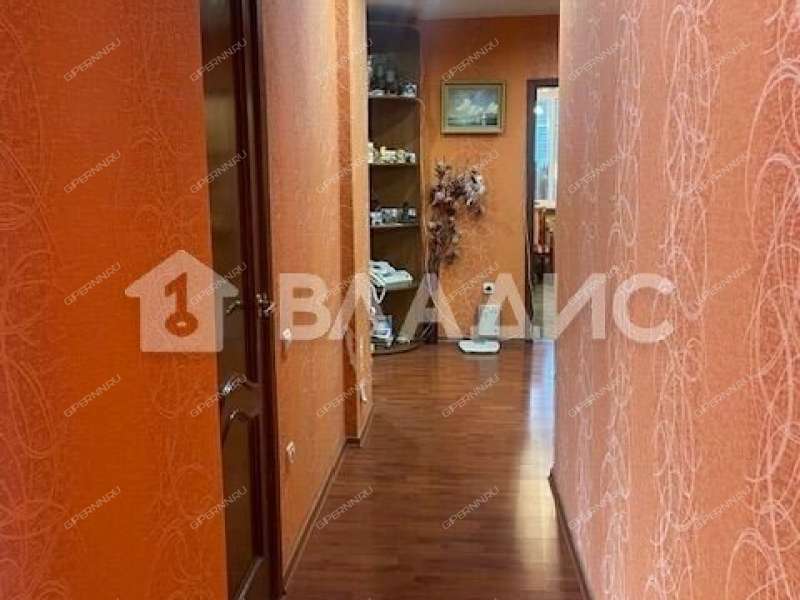 трёхкомнатная квартира на проспекте Ильича дом 39 к2