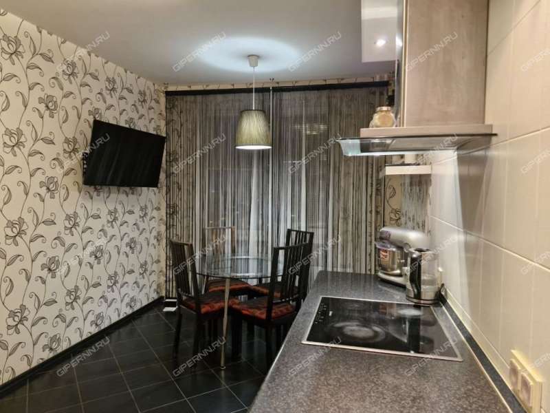 трёхкомнатная квартира на улице Янки Купалы дом 40