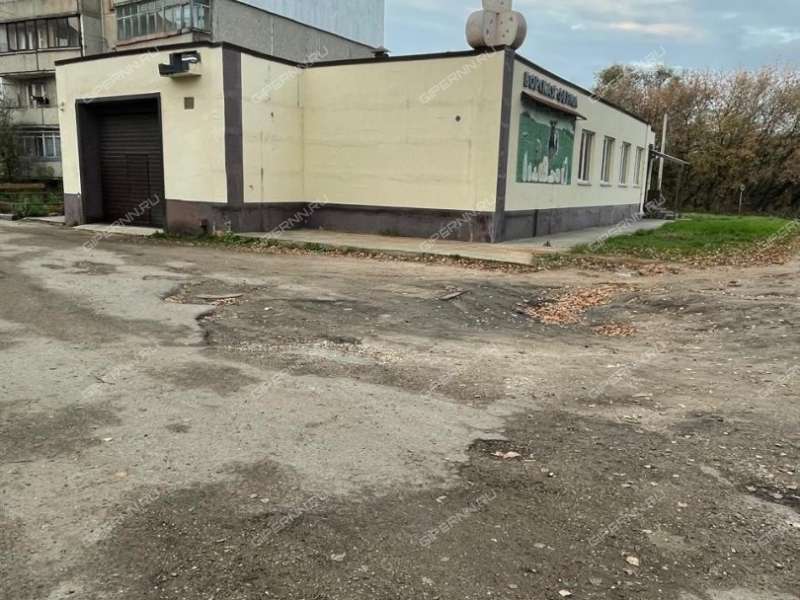здание под офис, торговую площадь на д 9а рабочий посёлок Неклюдово