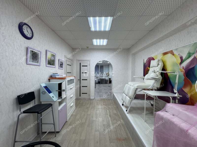 помещение под помещение свободного назначения на проспекте Ильича