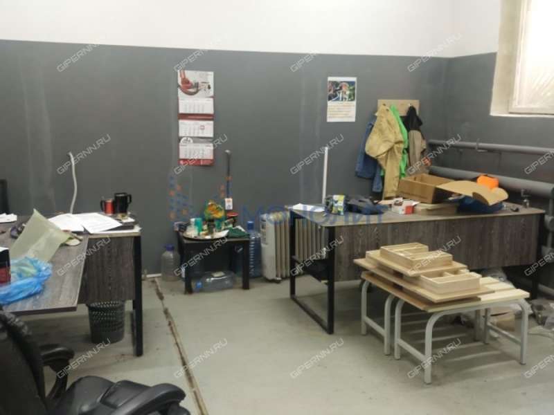 помещение под склад, производственную площадь на улице Монастырка