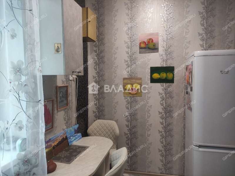 трёхкомнатная квартира на шоссе Жиркомбината дом 10