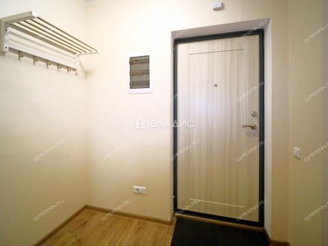 1-komnatnaya-ul-romantikov-d-5 фото