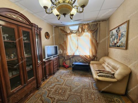 3-komnatnaya-ul-puteyskaya-d-1 фото