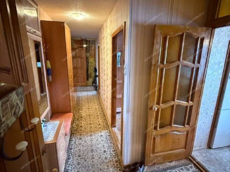 трёхкомнатная квартира на улице Политбойцов дом 8