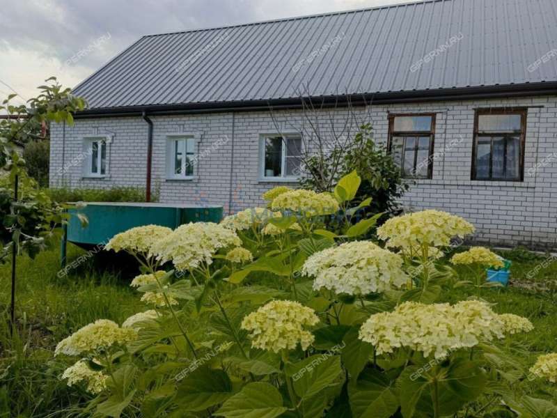 дом на улице Озерная посёлок Железнодорожный (Ситниковский сельсовет