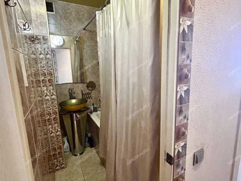 трёхкомнатная квартира на Совнаркомовской улице дом 28