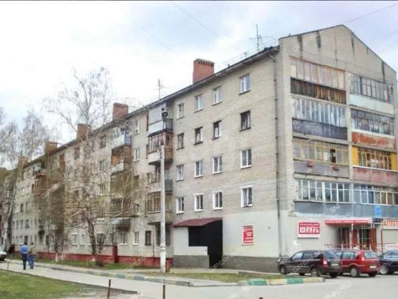 трёхкомнатная квартира на проспекте Кирова дом 43а