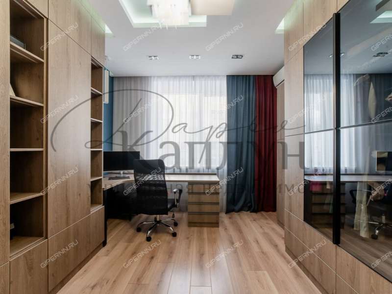 пятикомнатная квартира на улице Воровского дом 24