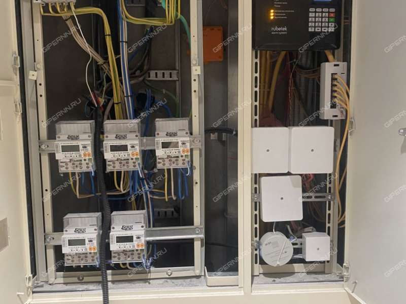 четырёхкомнатная квартира в новостройке на улице Белинского