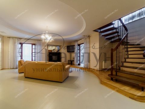 4-komnatnaya-ul-minina-d-9-4 фото